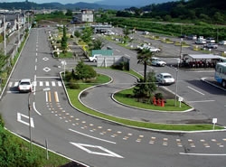 公認　韮崎自動車教習所写真1